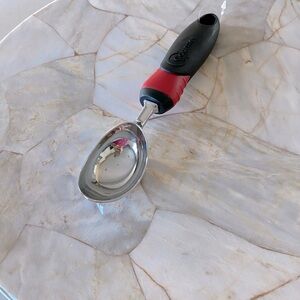 GOURMET Red and Black Ice Cream Scoops